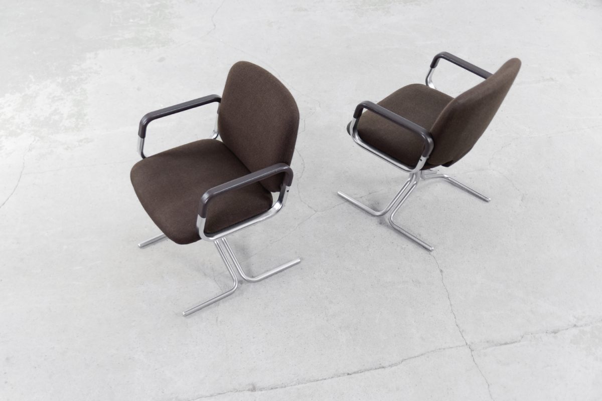 Para postmodernistycznych foteli Mauser, Niemcy, lata 70. - Mid-Century Modern design od GARAGE GARAGE