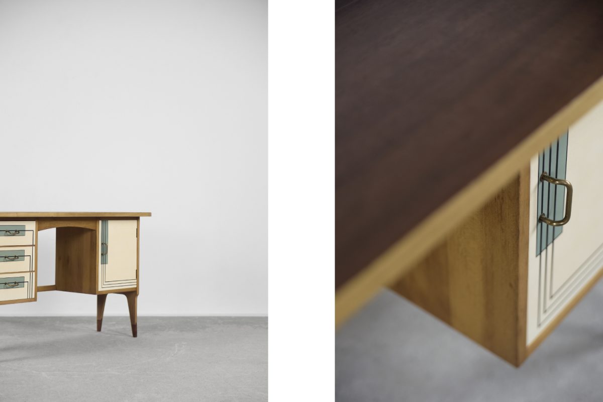 Modernistyczne biurko z malaturą, Dania, lata 60. - Upcycled Vintage design od GARAGE GARAGE