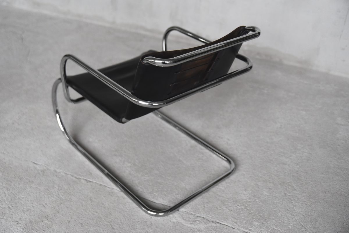 Skórzany fotel, proj. Franco Albini dla Tecta, Bauhaus – minimalistyczny design od garage garage