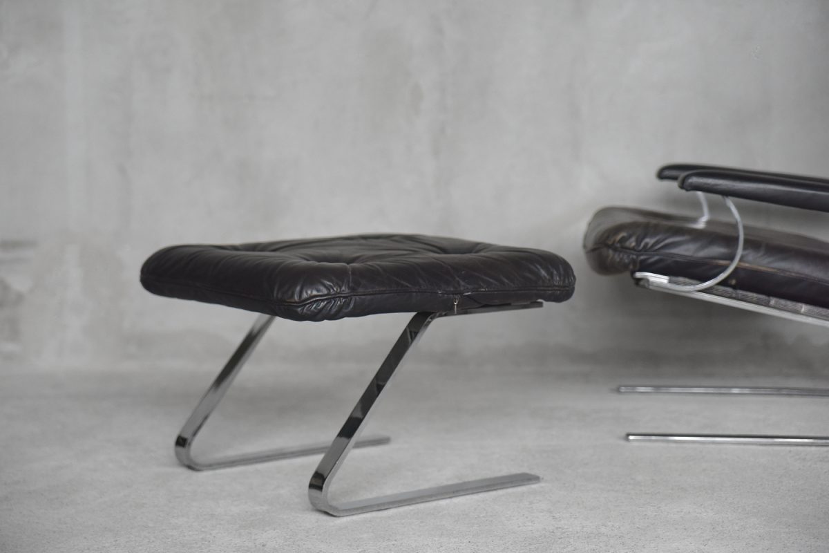 Vintage skórzany fotel z podnóżkiem, lata 60 - Mid-Century Modern design od garage garage