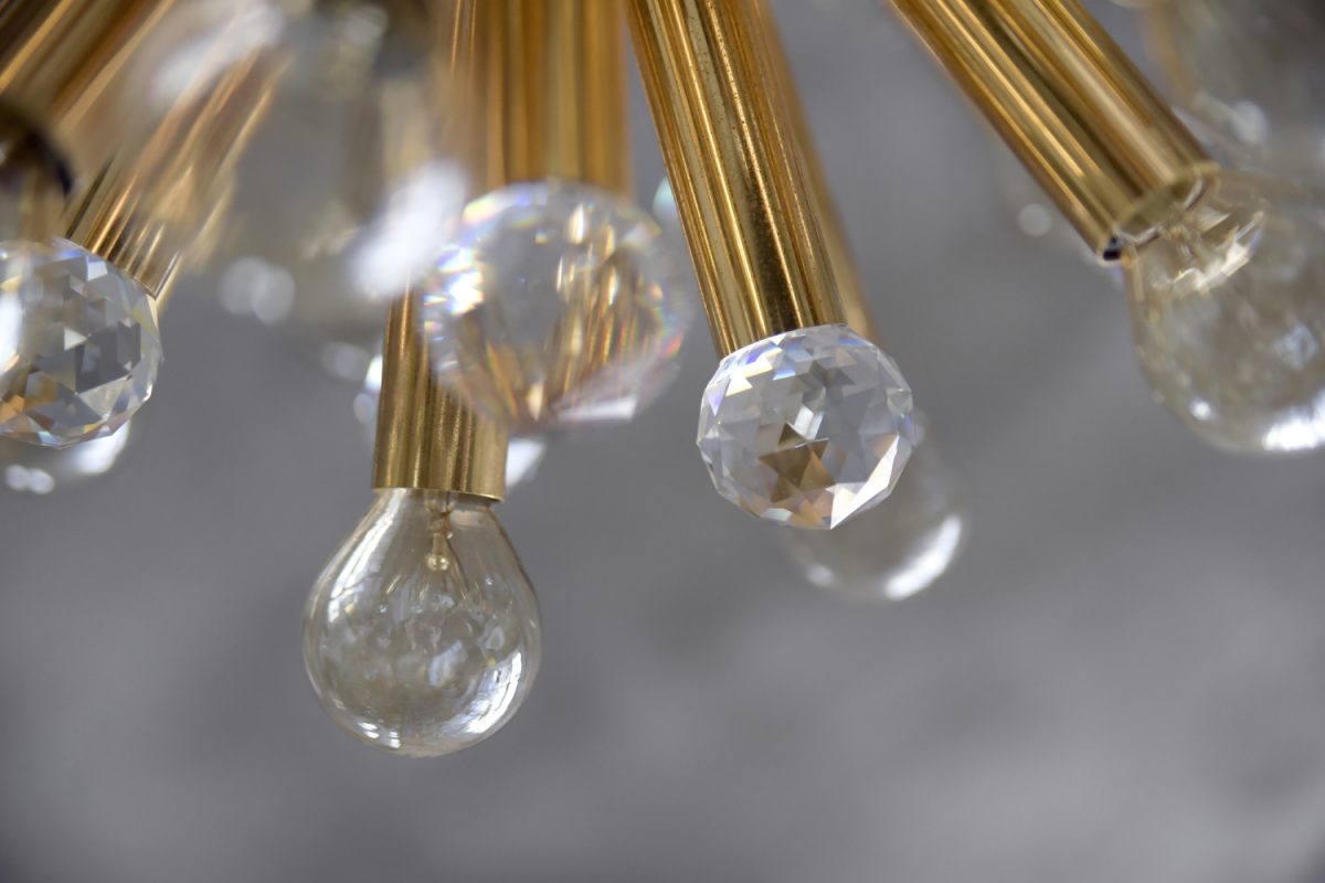 Mosiężna lampa sputnik z kryształami Swarovski, proj. Ernst Palme, Niemcy, lata 60. - Hollywood Regency design od GARAGE GARAGE