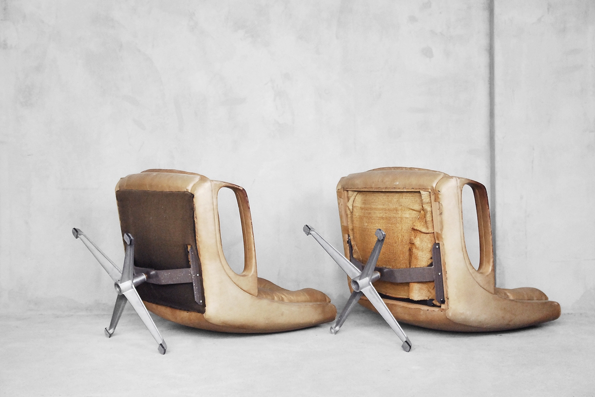 Modernistyczne, obrotowe fotele ze skóry, proj. Carl Straub – Vintage Modern design od garage garage