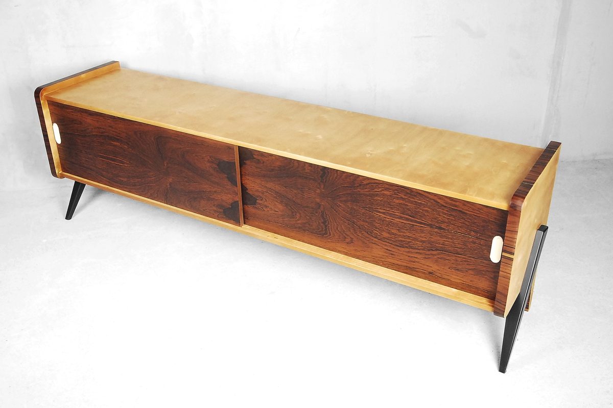Szwedzki sideboard z palisandrowym frontem, vintage design z lat 60 – Mid Century Modern od garage garage