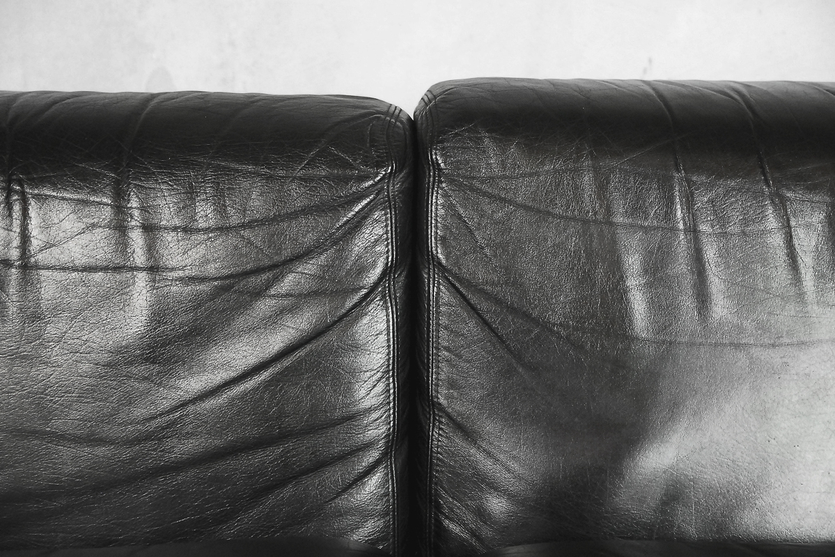 Skórzana sofa na chromowanych rurkach, proj. Pethrus Lindlöf dla Lindlöfs Möbler – Bauhaus design od garage garage