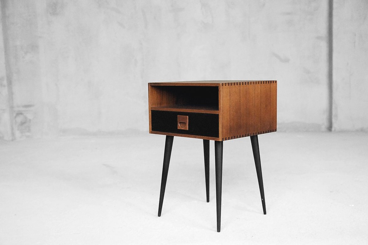 Skandynawski stolik tekowy, vintage lata 60 – Mid-Century Modern design od garage garage