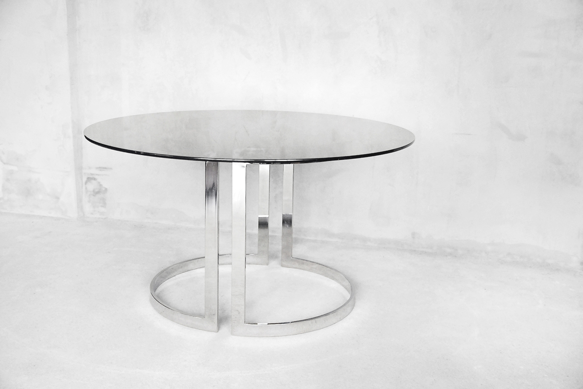 Okrągły stół ze szklanym blatem, proj. Milo Baughman, lata 70 – Hollywood Regency Glamour design od garage garage