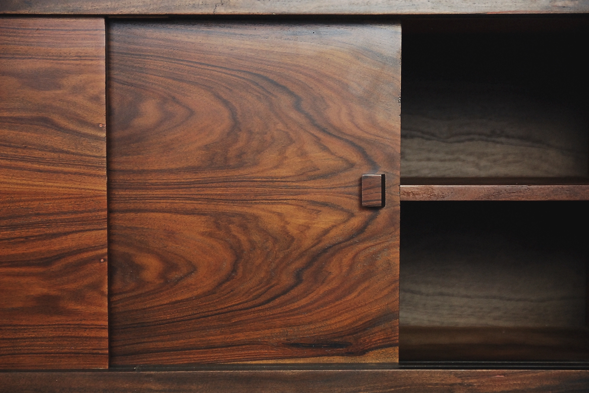 Palisandrowy sideboard vintage – skandynawski design od garage garae