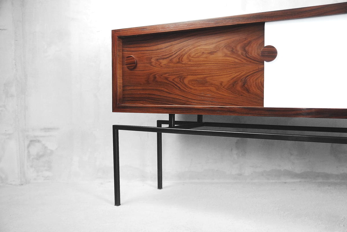 Modernistyczny sideboard palisandrowy – Danish Design od garage garage