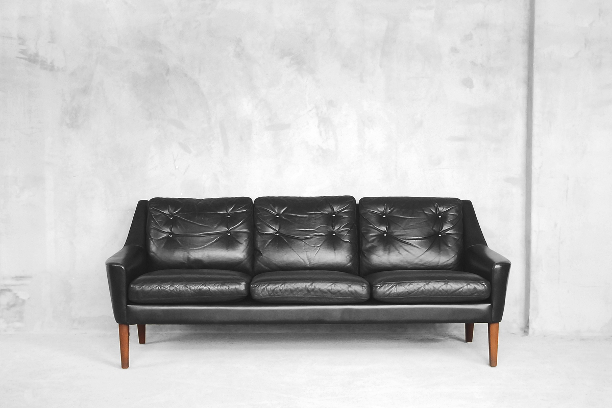 Skórzana sofa skandynawska Ulferts Tibro – Mid Century Modern design od garage garage