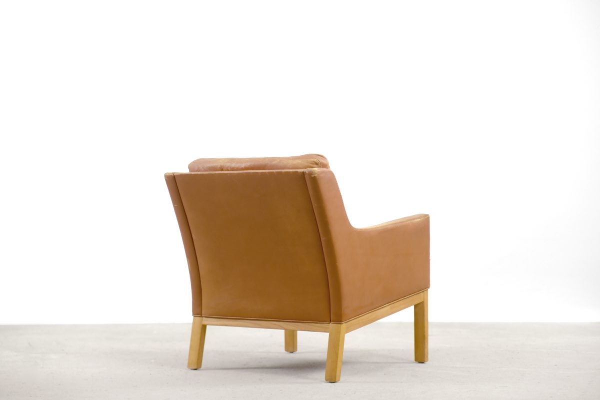 Modernistyczny, skórzany fotel, proj. Karl-Erik Ekselius dla JOC Vetlanda, Szwecja, lata 60. - Vintage Industrial design od GARAGE GARAGE