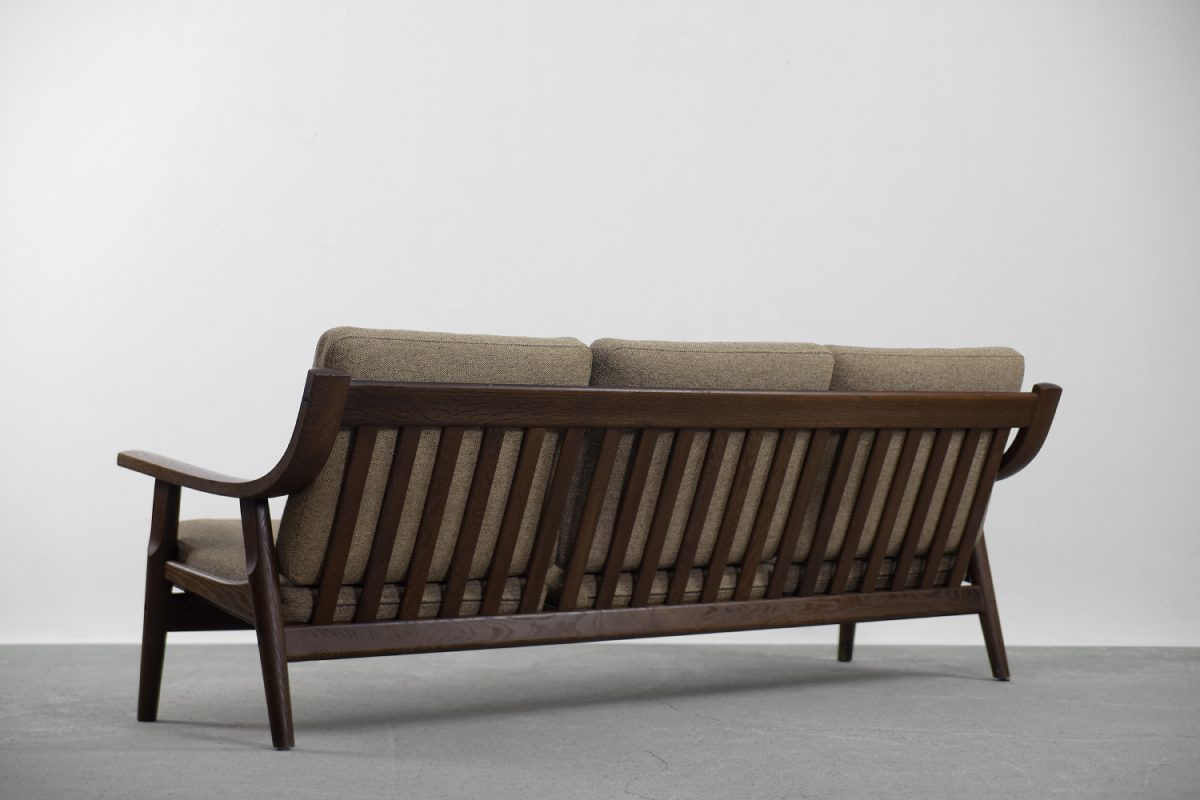 Komplet wypoczynkowy sofa + fotel GE-530, proj. Hans J. Wegner dla Getama, Dania, lata 60. - Mid-Century Modern design od GARAGE GARAGE