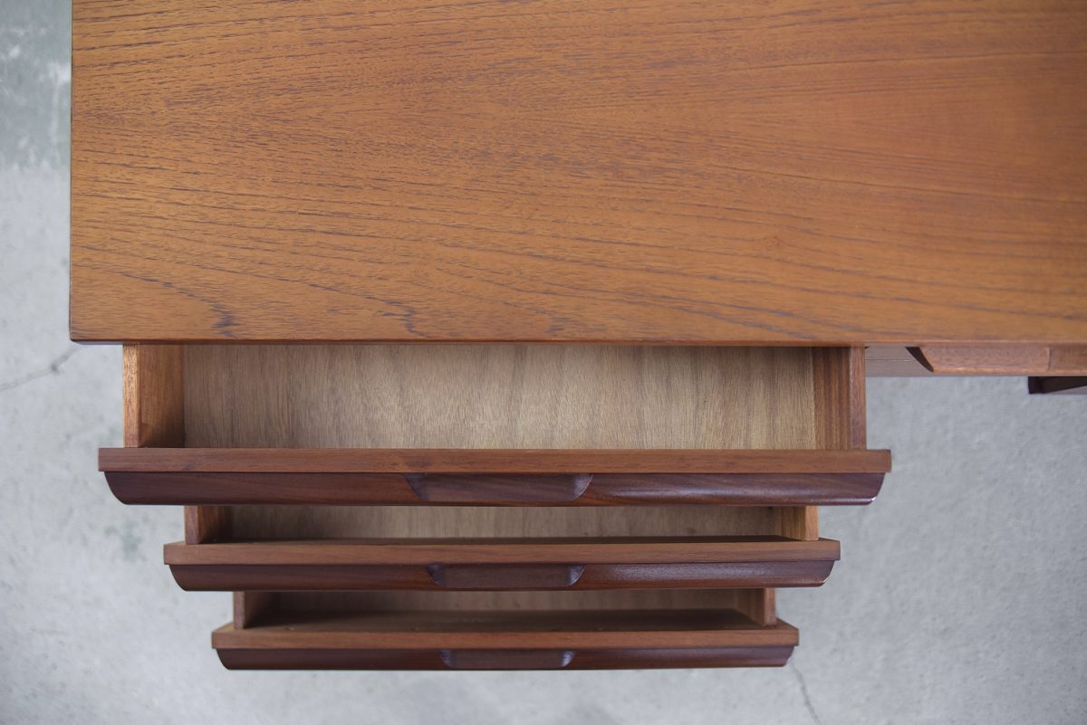 Stylowe biurko z drewna tekowego, Wielka Brytania, lata 60. - Mid-Century Modern design by GARAGE GARAGE