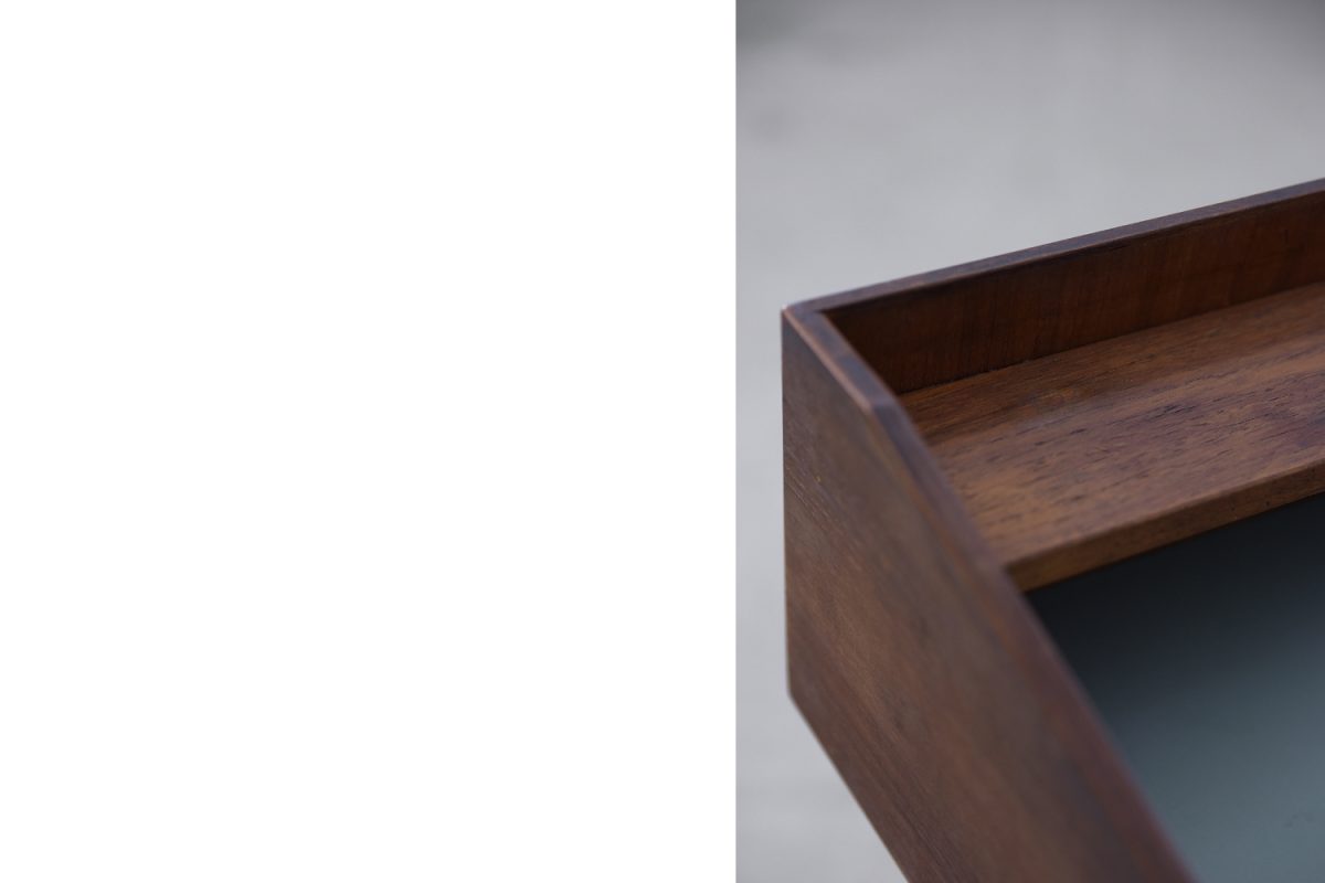 Geometryczne biurko tekowe, Skandynawia, lata 70. - Mid-Century Modern design od GARAGE GARAGE