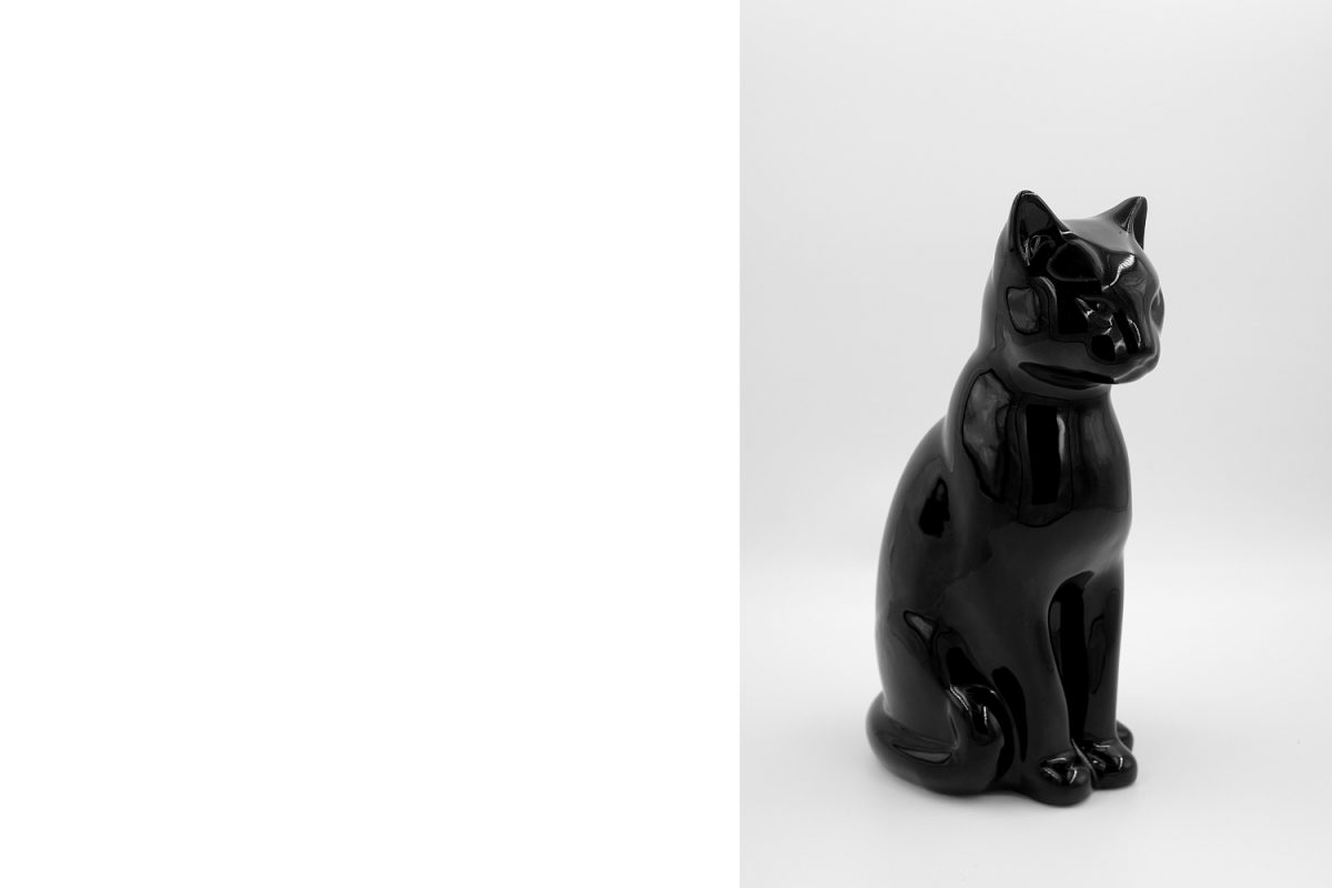 Czarny kot ceramiczny, lata 70. - Mid-Century Modern design od GARAGE GARAGE