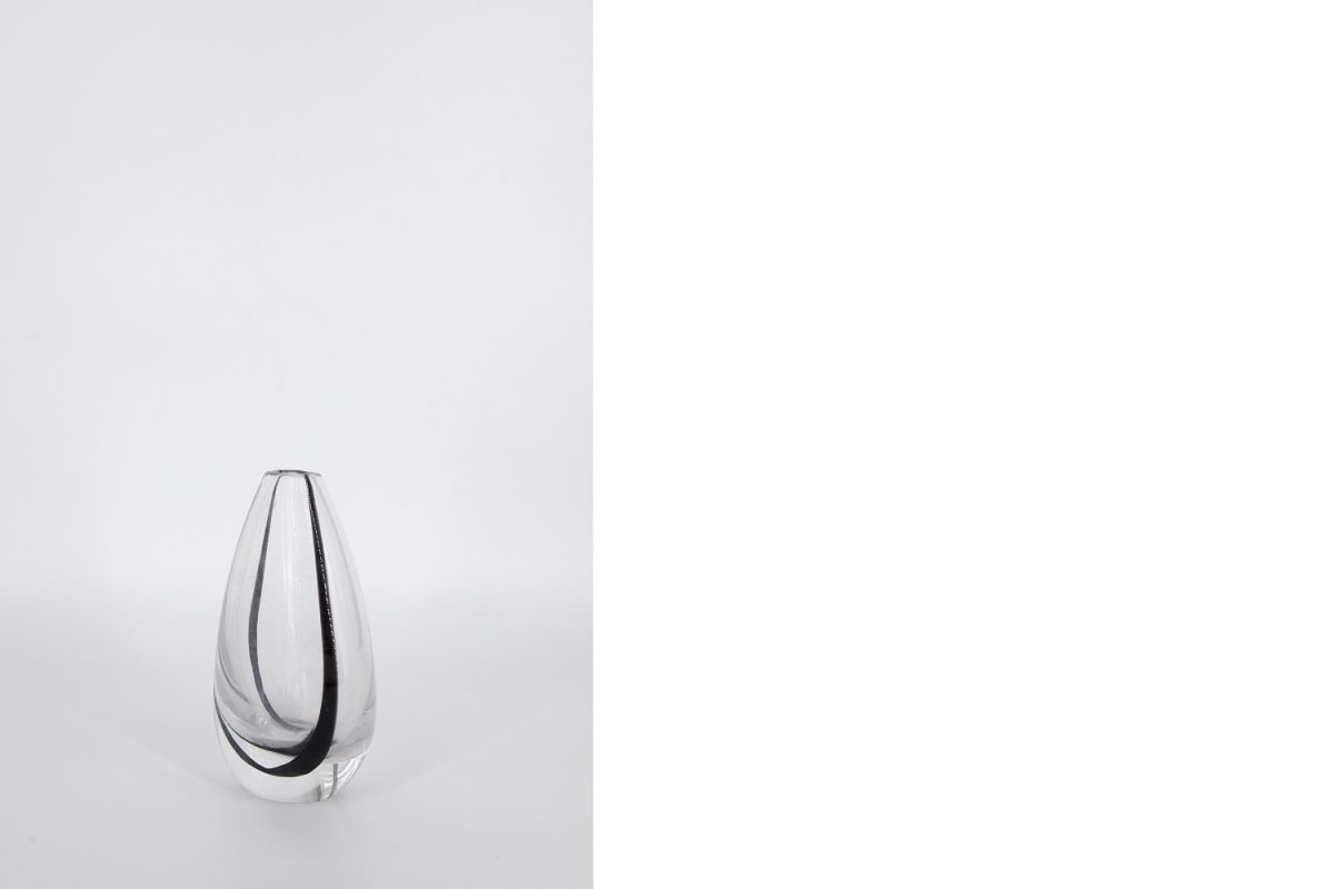 Szklany wazon Contour, proj. Vicke Lindstrand dla Kosta Glasbruk / Kosta Boda, Szwecja, lata 50. - Mid-Century Modern design od GARAGE GARAGE