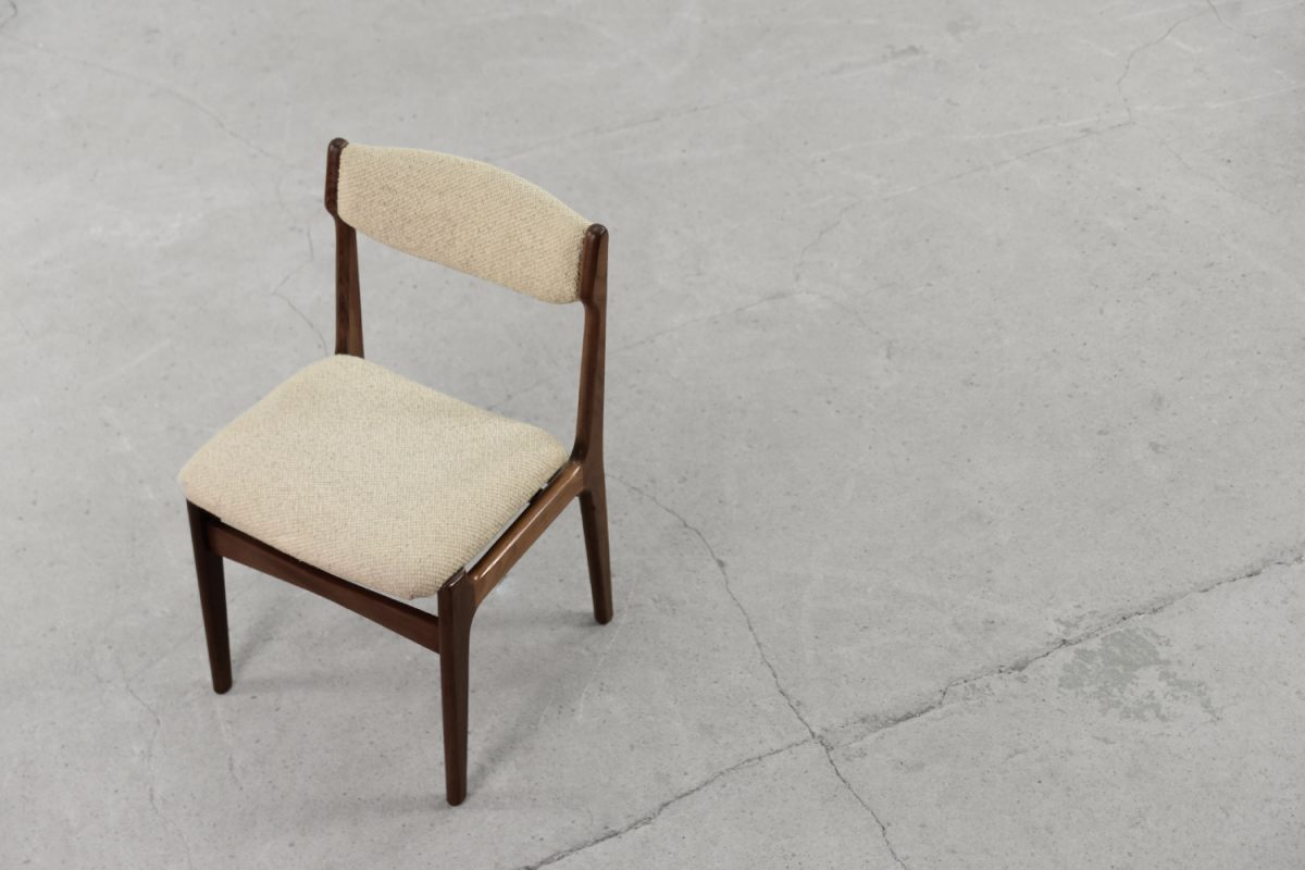 Komplet 4 krzeseł tekowych, Dania, lata 60. - Mid-Century Modern design od GARAGE GARAGE