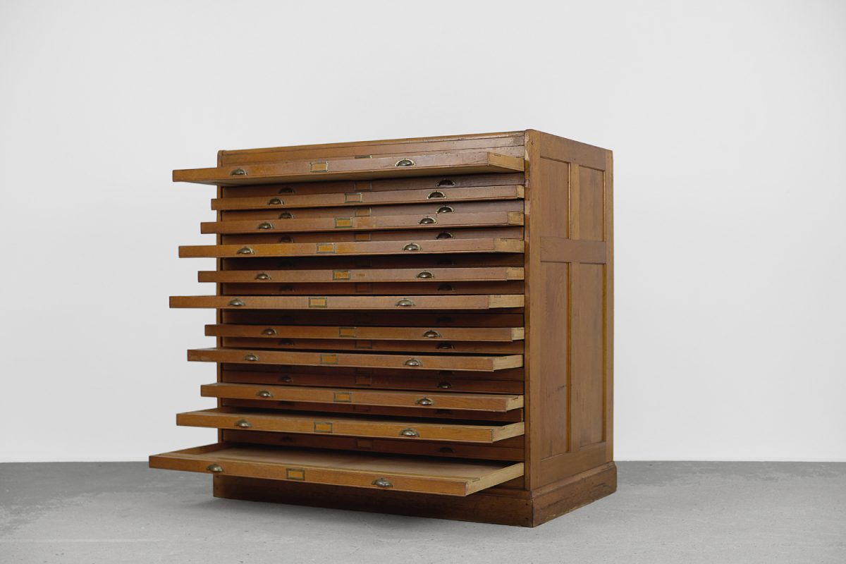 Duża szafa katalogowa z szufladami, lata 30. - Industrial design od GARAGE GARAGE