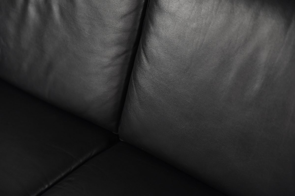 Leather sofa Stouby, Denmark, 80s - Mid-Century Modern design by GARAGE GARAGE