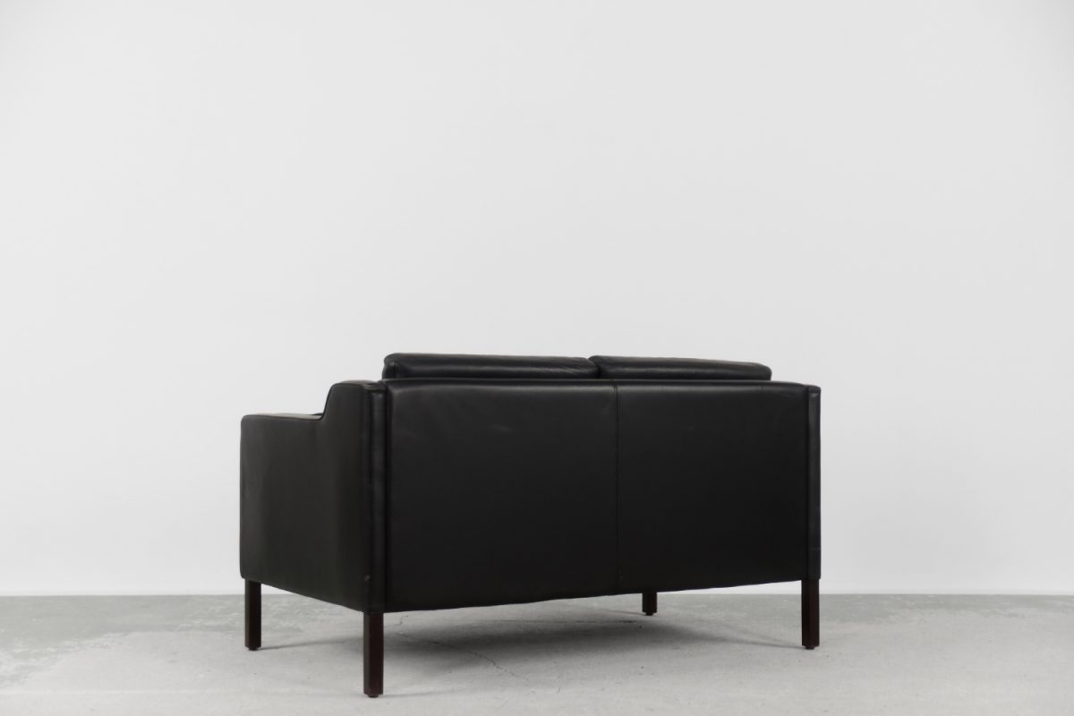 Leather sofa Stouby, Denmark, 80s - Mid-Century Modern design by GARAGE GARAGE