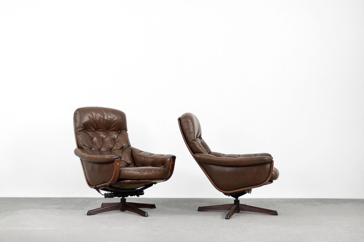 Para obrotowych foteli, Göte Möbler, Szwecja, lata 60. - Mid-Century Modern design od GARAGE GARAGE