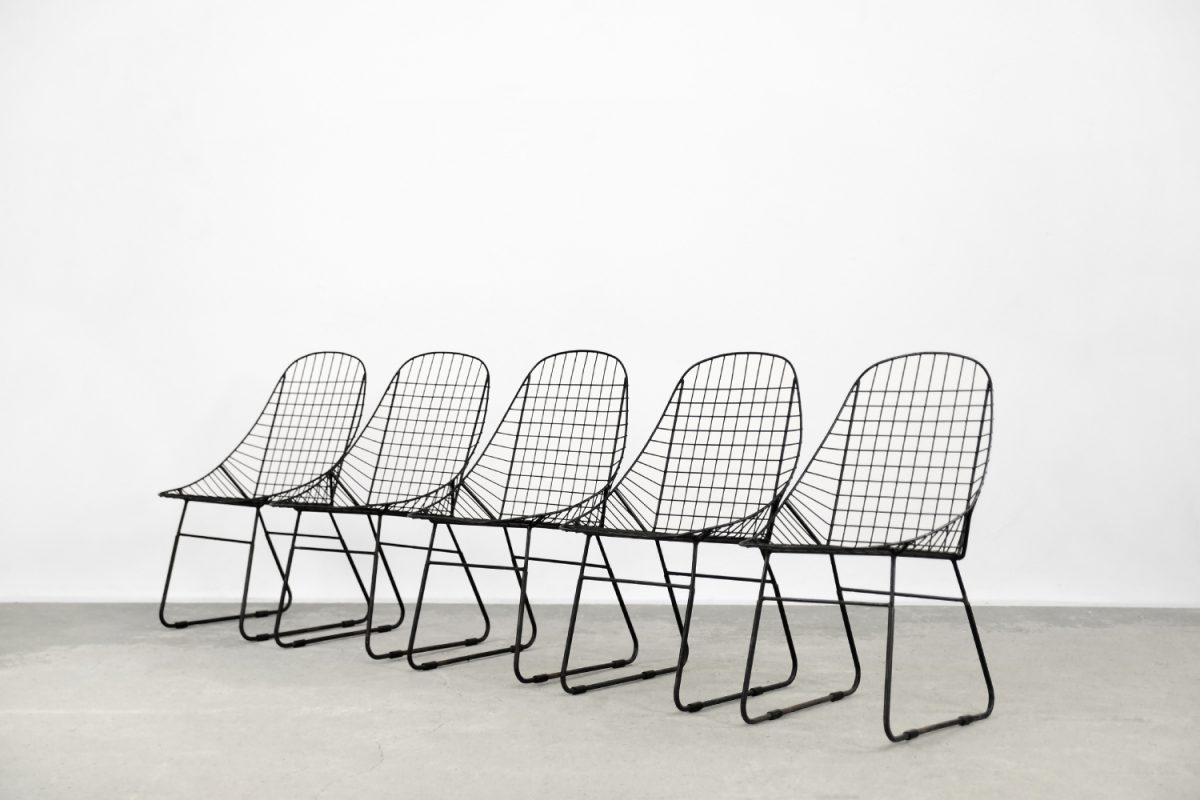 Komplet 5 metalowych krzeseł prototypowych, Szwecja, lata 60. - Industrial design od GARAGE GARAGE