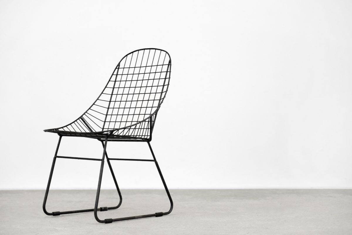 Komplet 5 metalowych krzeseł prototypowych, Szwecja, lata 60. - Industrial design od GARAGE GARAGE