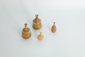 Komplet 4 brązowych wazonów ceramicznych – proj. Gunnar Borg dla Höganäs Keramik – Szwecja – lata 60
