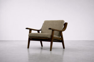 Komplet wypoczynkowy sofa + fotel GE-530 – proj. Hans J. Wegner dla Getama – Dania – lata 60