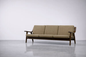 Komplet wypoczynkowy sofa + fotel GE-530 – proj. Hans J. Wegner dla Getama – Dania – lata 60