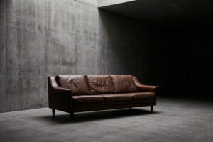 Skórzana sofa trzyosobowa – Dania – lata 70