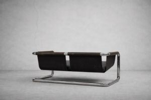 Brutalistyczna sofa skórzana – lata 50