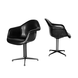 Para foteli 1730 La Fonda – proj. C. & R. Eames dla Herman Miller – Stany Zjednoczone – lata 60