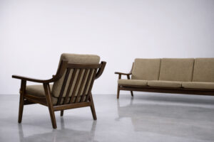Komplet wypoczynkowy sofa + fotel GE-530 – proj. Hans J. Wegner dla Getama – Dania – lata 60