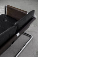Brutalistyczna sofa skórzana – lata 50