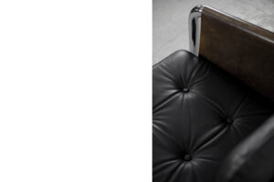 Brutalistyczna sofa skórzana – lata 50