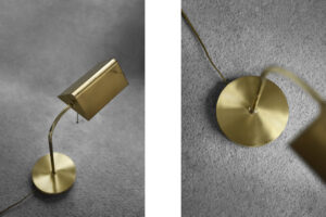 Mosiężna lampa biurkowa z łańcuszkiem – Karstadt AG – Niemcy – lata 70