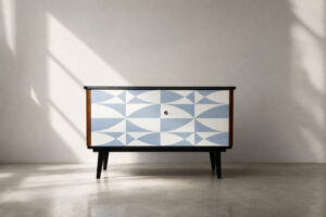 Szafka z malaturą, Skandynawia, lata 60. - Upcycled Vintage design od GARAGE GARAGE
