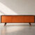 Orzechowy sideboard z miedzianym frontem, Włochy, lata 60. - Mid-Century Modern design od GARAGE GARAGE