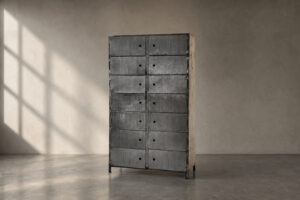 Industrialna szafa bankowa z metalu, lata 50. - Industrial design od GARAGE GARAGE