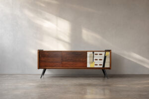 Palisandrowa komoda z malaturą, Dania, lata 60. - Upcycled Vintage design od GARAGE GARAGE