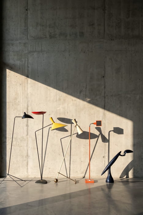 Kolekcja modernistycznych lamp podłogowych